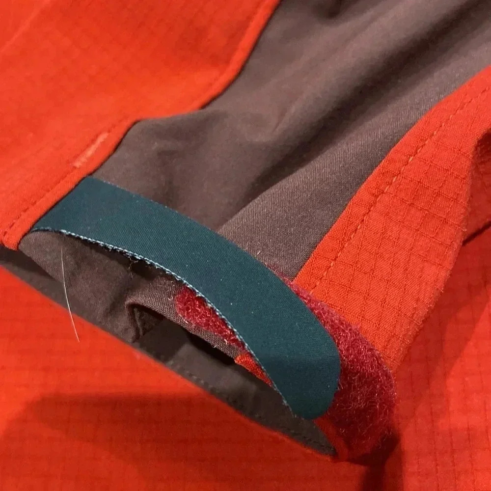 ARC’TERYX |  Light Jacket - Picture 7 of 8